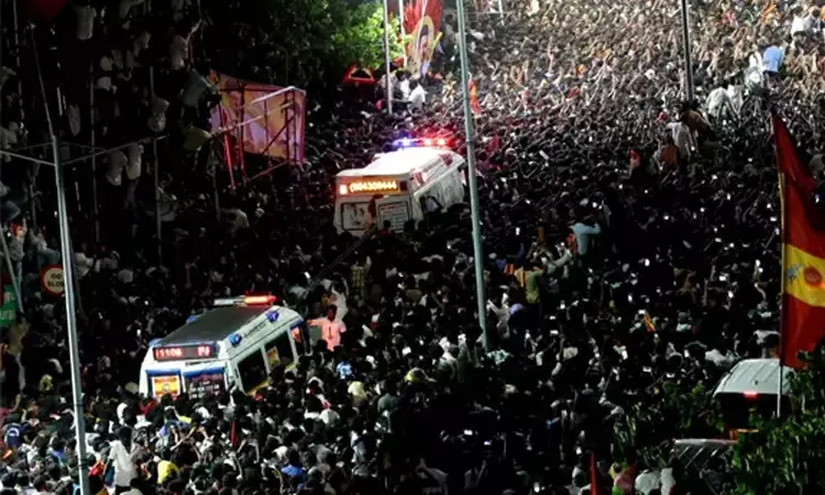 விஜய் பிரசாரத்தின்போது அடிக்கடி ஆம்புலன்ஸ் வந்தது ஏன்? - அரசு தரப்பு விளக்கம்