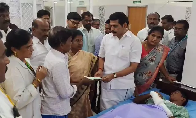 நலம் விசாரித்த செந்தில் பாலாஜி நலம் விசாரித்த செந்தில் பாலாஜி