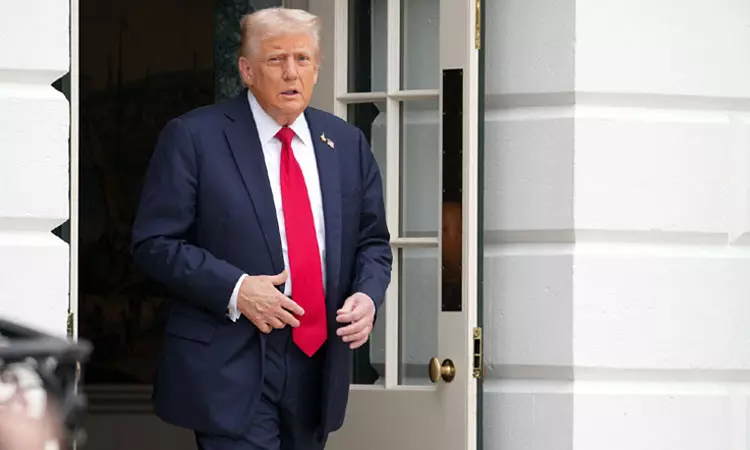 காசா போர்நிறுத்த ஒப்பந்தம்; ஹமாஸ் அமைப்புக்கு காலக்கெடு விதித்த டிரம்ப்