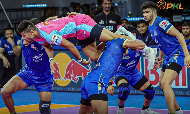 புரோ கபடி லீக்: அரியானா ஸ்டீலர்ஸ் அணியை வீழ்த்தி ஜெய்ப்பூர் பிங்க் பாந்தர்ஸ் வெற்றி