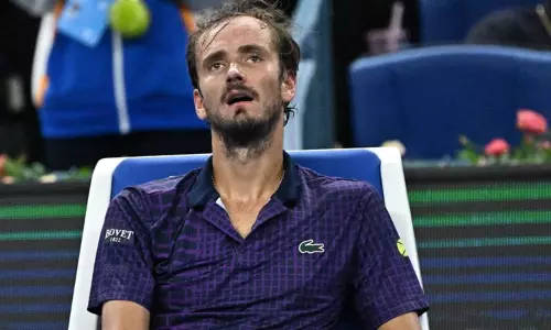 சீனா ஓபன் டென்னிஸ்: காயத்தால் அரையிறுதியில் விலகிய மெத்வதேவ்