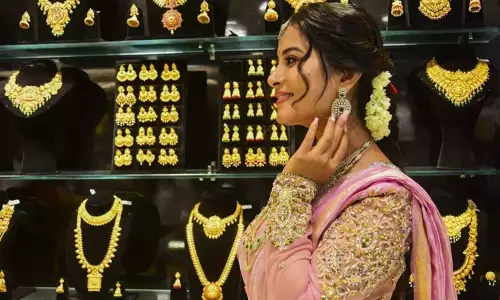 மீண்டும் புதிய உச்சம்... இன்று ஒரே நாளில் தங்கம் விலை 2-வது முறையாக உயர்வு