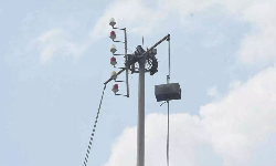 புயல் எச்சரிக்கை கூண்டு ஏற்றம்