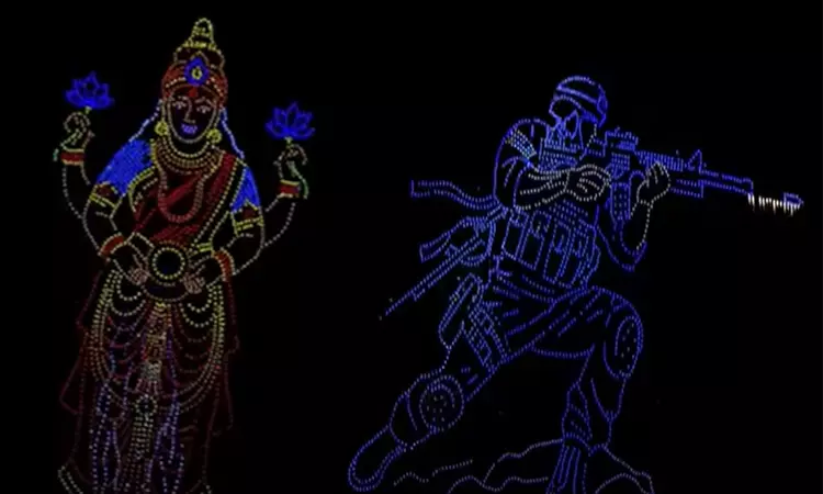 மைசூரு தசரா திருவிழா: வானை வண்ணமயமாக்கிய 3,000 டிரோன்கள்