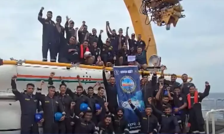 தென் சீனக் கடலில் இந்திய கடற்படை நடத்திய நீர்மூழ்கிக் கப்பல் மீட்பு நடவடிக்கை