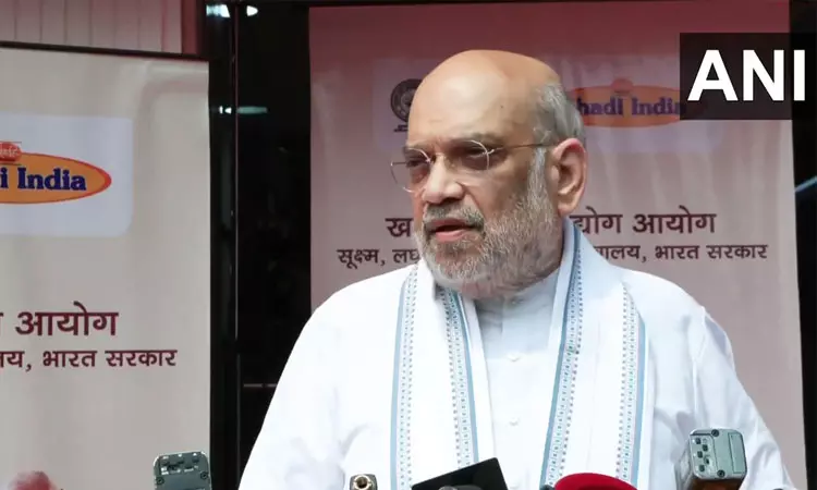 காதி பொருட்களை வாங்க வேண்டும் - அமித்ஷா காதி பொருட்களை வாங்க வேண்டும் - அமித்ஷா