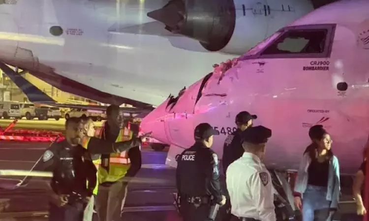 நின்றுகொண்டிருந்த விமானம் மீது மோதிய மற்றொரு விமானம் - அமெரிக்காவில் பரபரப்பு