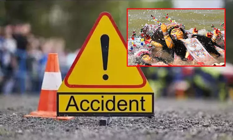 ம.பி.:  நவராத்திரி விழாவில் சோகம்; டிராக்டர் நீரில் மூழ்கி 11 பேர் பலி