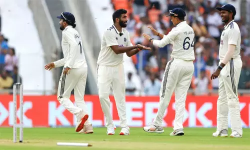 இந்தியாவுக்கு எதிரான டெஸ்ட்: வெஸ்ட் இண்டீஸ் அணி 162 ரன்களுக்கு ஆல் அவுட் இந்தியாவுக்கு எதிரான டெஸ்ட்: வெஸ்ட் இண்டீஸ் அணி 162 ரன்களுக்கு ஆல் அவுட்