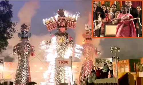 வடமாநிலங்களில் தசரா பண்டிகை கோலாகலம்... ராவணன் உருவ பொம்மைகளை எரித்து கொண்டாட்டம்