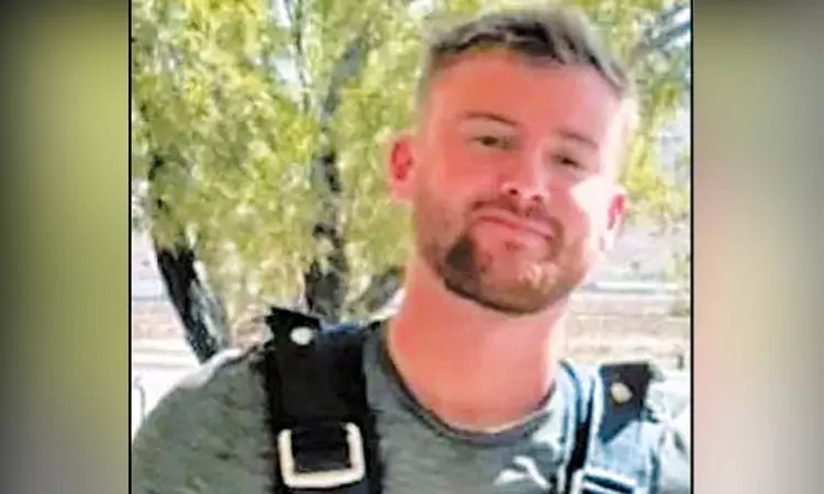 11 ஆயிரம் அடி உயரத்தில் இருந்து விழுந்து அதிர்ஷ்டவசமாக உயிர் தப்பிய வாலிபர் 11 ஆயிரம் அடி உயரத்தில் இருந்து விழுந்து அதிர்ஷ்டவசமாக உயிர் தப்பிய வாலிபர்