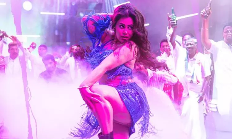 ’பேட் பாய் கார்த்திக்’  வைரலாகும் ஐ கம் பிரம் அமெரிக்கா பாடல்