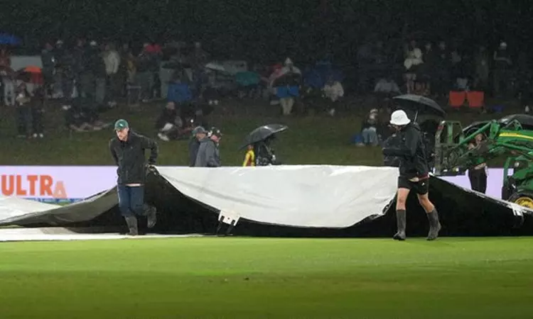 ஆஸ்திரேலியா-நியூசிலாந்து இடையிலான டி20 போட்டி: மழை காரணமாக ரத்து ஆஸ்திரேலியா-நியூசிலாந்து இடையிலான டி20 போட்டி: மழை காரணமாக ரத்து