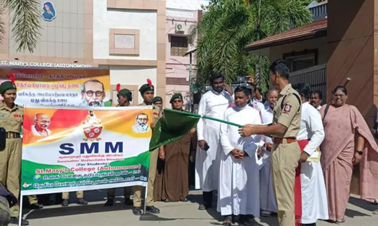 தூத்துக்குடியில் போதைப்பொருள் தடுப்பு விழிப்புணர்வு பேரணி தூத்துக்குடியில் போதைப்பொருள் தடுப்பு விழிப்புணர்வு பேரணி