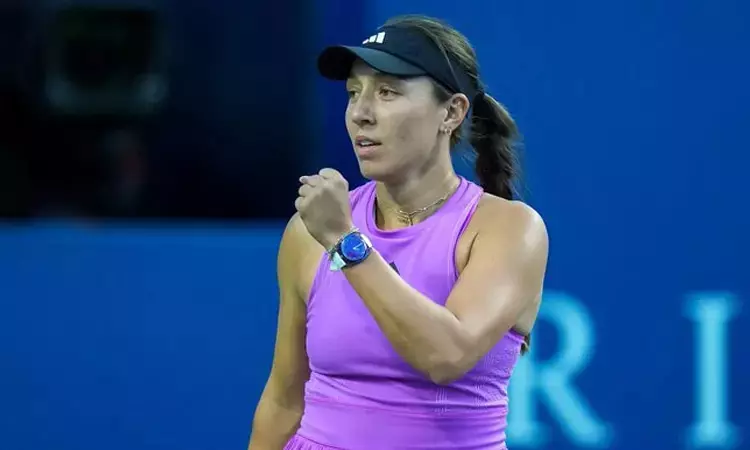 சீனா ஓபன் டென்னிஸ்: அரையிறுதிக்கு முன்னேறினார் ஜெசிகா பெகுலா