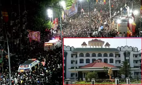 கரூர் சம்பவம்: விஜய் பிரசாரத்துக்கு எப்படி அனுமதி அளித்தீர்கள்..? - சரமாரி கேள்வி எழுப்பிய ஐகோர்ட்டு