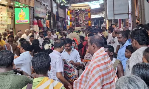 சிறுத்தொண்டநல்லூர் முத்துமாலை அம்மன் கோவில் தசரா திருவிழா- திரளான பக்தர்கள் சாமி தரிசனம்