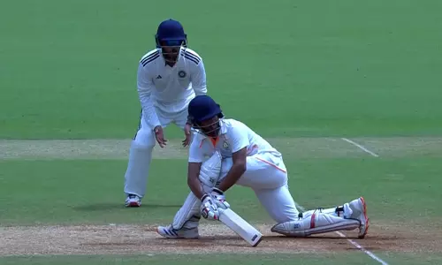 இரானி கோப்பை கிரிக்கெட்: 3ம் நாள் முடிவில் விதர்பா 224 ரன்கள் முன்னிலை இரானி கோப்பை கிரிக்கெட்: 3ம் நாள் முடிவில் விதர்பா 224 ரன்கள் முன்னிலை