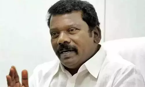 சென்னையில் அம்பேத்கர் சிலையை சேதப்படுத்திய நபர் மீது கடும் நடவடிக்கை: செல்வப்பெருந்தகை வலியுறுத்தல் சென்னையில் அம்பேத்கர் சிலையை சேதப்படுத்திய நபர் மீது கடும் நடவடிக்கை: செல்வப்பெருந்தகை வலியுறுத்தல்