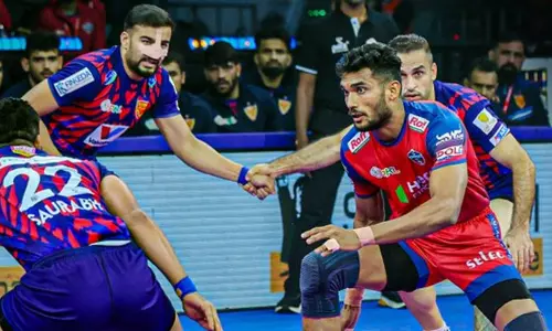 புரோ கபடி லீக்: உ.பி. யோத்தாஸ் அணியை வீழ்த்தி வெற்றி பெற்ற தபாங் டெல்லி புரோ கபடி லீக்: உ.பி. யோத்தாஸ் அணியை வீழ்த்தி வெற்றி பெற்ற தபாங் டெல்லி