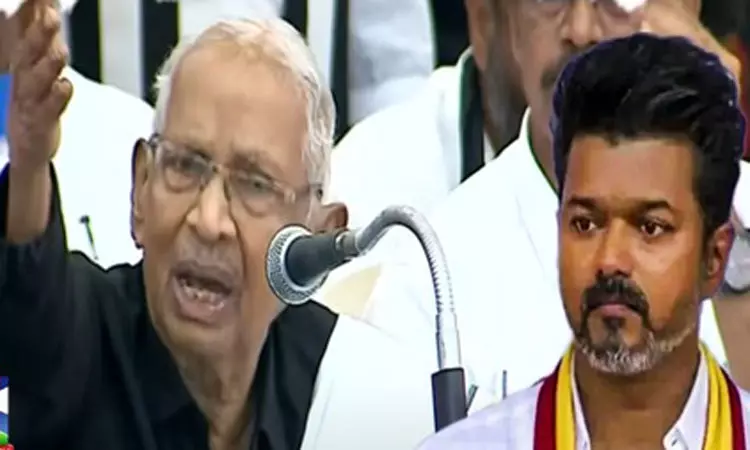 வெளியே வர தைரியம் இல்லை; குரல் கொடுத்தால், ஆட்சி மாறிவிடுமா? - விஜய்யை சாடிய கி.வீரமணி வெளியே வர தைரியம் இல்லை; குரல் கொடுத்தால், ஆட்சி மாறிவிடுமா? - விஜய்யை சாடிய கி.வீரமணி