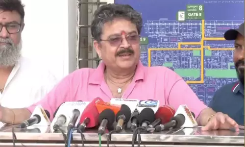 ரஜினிகாந்தை போன்று விஜய்யும் அரசியலில் இருந்து பின்வாங்கி விடுவார் - நடிகர் எஸ்.வி.சேகர் ரஜினிகாந்தை போன்று விஜய்யும் அரசியலில் இருந்து பின்வாங்கி விடுவார் - நடிகர் எஸ்.வி.சேகர்