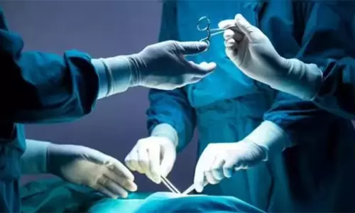 எலும்பு முறிவு சிகிச்சைக்கு வந்த 9 வயது சிறுமி.. டாக்டர்கள் செய்த செயலால் அதிர்ச்சி எலும்பு முறிவு சிகிச்சைக்கு வந்த 9 வயது சிறுமி.. டாக்டர்கள் செய்த செயலால் அதிர்ச்சி