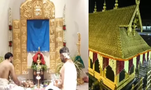 Worshipping at the home of a famous actor with gold from the Sabarimala Ayyappa temple?