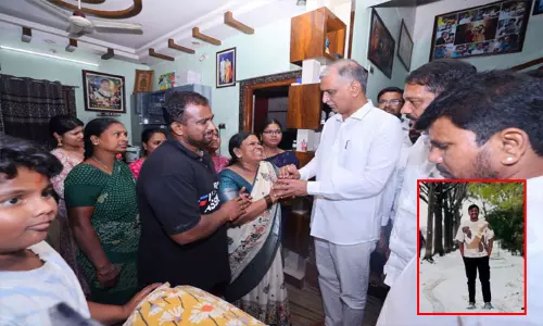 அமெரிக்காவில் இந்திய பல் மருத்துவ மாணவர் படுகொலை:    தெலுங்கானா முதல்-மந்திரி, முன்னாள் மந்திரி ஆறுதல்