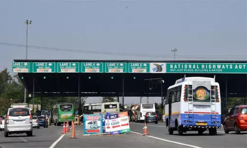 நாடு முழுவதும் சுங்கச்சாவடி கட்டண நடைமுறையில் புதிய மாற்றம்