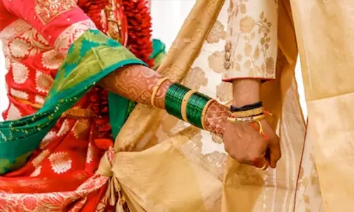 15 வயது சிறுமியை திருமணம் செய்த வாலிபர் உள்பட 5 பேர் மீது வழக்கு