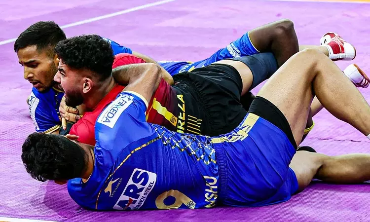 புரோ கபடி லீக்: தமிழ் தலைவாஸை வீழ்த்திய பெங்களூரு புல்ஸ் புரோ கபடி லீக்: தமிழ் தலைவாஸை வீழ்த்திய பெங்களூரு புல்ஸ்