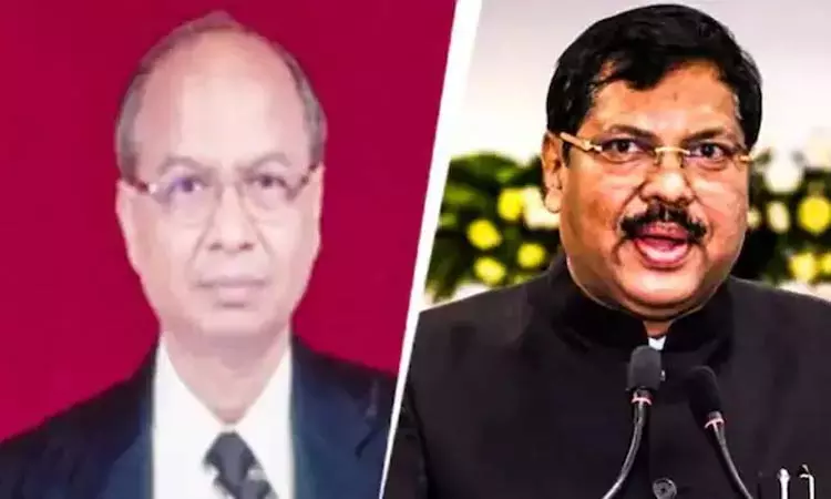 சுப்ரீம் கோர்ட்டு தலைமை நீதிபதி மீது தாக்குதல் நடத்த முயன்ற வழக்கறிஞரின் உரிமம் ரத்து சுப்ரீம் கோர்ட்டு தலைமை நீதிபதி மீது தாக்குதல் நடத்த முயன்ற வழக்கறிஞரின் உரிமம் ரத்து