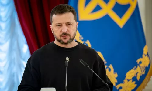 உக்ரைனில் தொடரும் தாக்குதல்; மேற்கத்திய நாடுகளுக்கு கடும் கண்டனம் தெரிவித்த ஜெலன்ஸ்கி