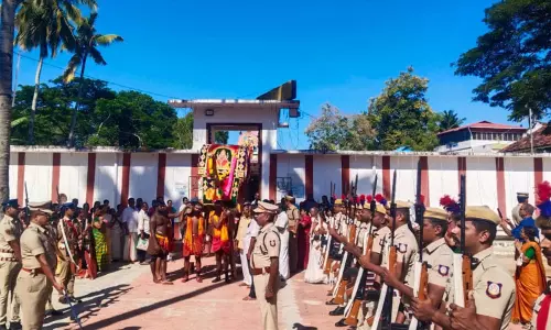 நவராத்திரி விழாவிற்கு கேரளா சென்ற சாமி விக்கிரகங்கள் திரும்பின- குழித்துறையில் உற்சாக வரவேற்பு