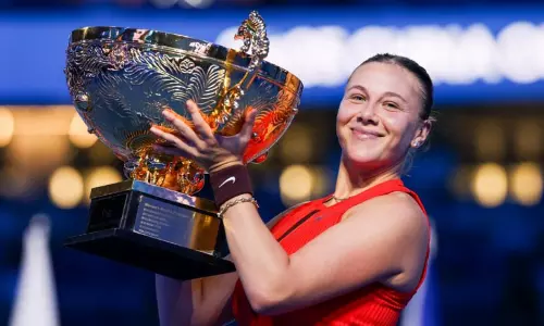 சீனா ஓபன் டென்னிஸ்: சாம்பியன் பட்டம் வென்ற அமெரிக்க வீராங்கனை