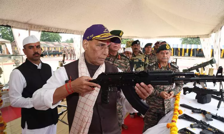 ரூ. 1.20 லட்சம் கோடிக்கு உள்நாட்டு ராணுவ தளவாடங்களை வாங்கியுள்ளோம்; ராஜ்நாத் சிங் தகவல் ரூ. 1.20 லட்சம் கோடிக்கு உள்நாட்டு ராணுவ தளவாடங்களை வாங்கியுள்ளோம்; ராஜ்நாத் சிங் தகவல்