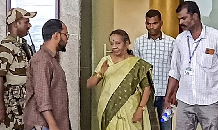 கரூர் சம்பவம்: 3 மாதத்தில் ஆணையம் அறிக்கை தாக்கல் செய்ய உத்தரவு