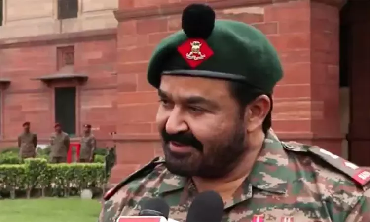 Mohanlal meets Army Chief in Delhi, receives commendation for Dadasaheb Phalke win Mohanlal meets Army Chief in Delhi, receives commendation for Dadasaheb Phalke win