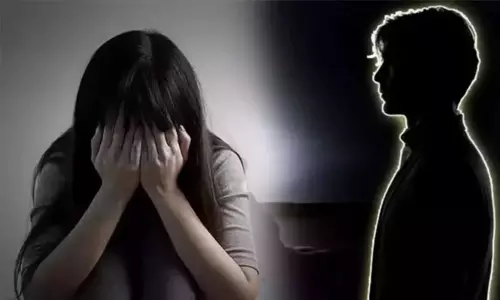 ஆசைவார்த்தைக்கூறி சிறுமியை கர்ப்பமாக்கிய வாலிபர்