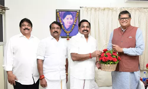 எடப்பாடி பழனிசாமியுடன் பாஜக தேர்தல் பொறுப்பாளர்கள் சந்திப்பு எடப்பாடி பழனிசாமியுடன் பாஜக தேர்தல் பொறுப்பாளர்கள் சந்திப்பு