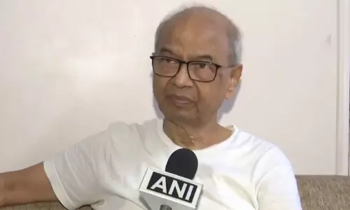 “கடவுள் சொல்லித்தான் செய்தேன்.. மன்னிப்பு கேட்கப் போவதில்லை” - தலைமை நீதிபதி மீது காலணி வீச முயன்ற வழக்கறிஞர் பேட்டி “கடவுள் சொல்லித்தான் செய்தேன்.. மன்னிப்பு கேட்கப் போவதில்லை” - தலைமை நீதிபதி மீது காலணி வீச முயன்ற வழக்கறிஞர் பேட்டி