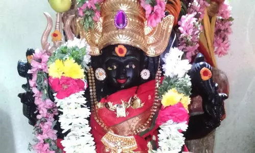 அம்மன் கோவில்களில் சிறப்பு வழிபாடு