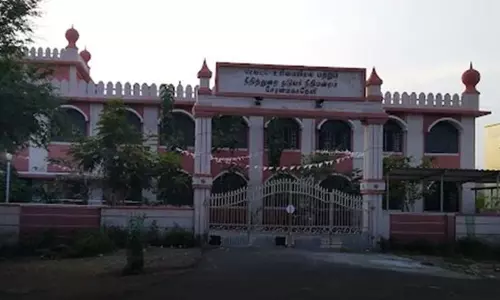 நெல்லையில் நீதிபதியை நோக்கி காலணி வீச்சு - பரபரப்பு