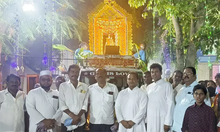 கோவில்பட்டி புதுக்கிராமம் மாதா கோவில் சப்பர பவனி