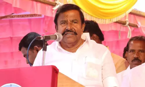 பாஜகவின் நடவடிக்கைக்கு தேர்தல் ஆணையம் துணை போகிறதா? - அமைச்சர் கே.என்.நேரு கேள்வி பாஜகவின் நடவடிக்கைக்கு தேர்தல் ஆணையம் துணை போகிறதா? - அமைச்சர் கே.என்.நேரு கேள்வி