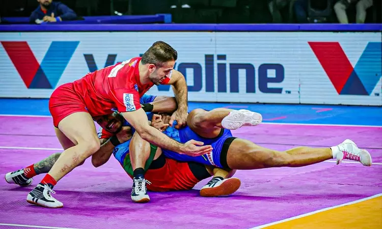 புரோ கபடி லீக்: தபாங் டெல்லி அணியை வீழ்த்தி பெங்கால் வாரியர்ஸ் வெற்றி