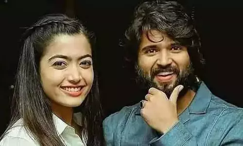 கார் விபத்தில் சிக்கிய விஜய் தேவரகொண்டா: நிகழ்ச்சிகளை தவிர்த்து வரும் ராஷ்மிகா