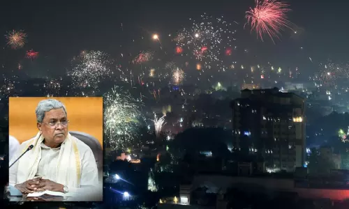 3 நாட்கள் தீபாவளி கொண்டாட்டம்: கர்நாடகாவில் 2 மணி நேரம் மட்டுமே பட்டாசு வெடிக்க அனுமதி 3 நாட்கள் தீபாவளி கொண்டாட்டம்: கர்நாடகாவில் 2 மணி நேரம் மட்டுமே பட்டாசு வெடிக்க அனுமதி