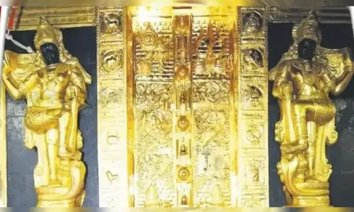 சபரிமலையில் தங்க கதவை தாமிரம் என்று கூறி வெளியே கொண்டு சென்றது அம்பலம் - பரபரப்பு தகவல்